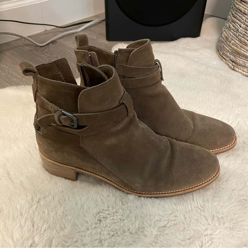 MOVING SALE - Aquatalia Taupe Leather Suede Ankle Booties